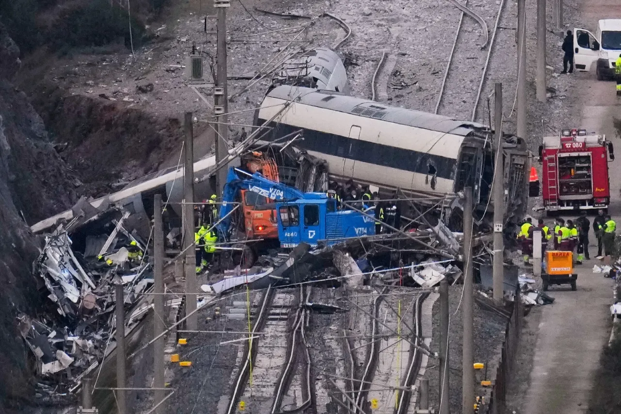 "Crisis Ferroviaria en Cataluña: Nuevo Accidente en Barcelona Desatan Alarma Dos Días Después de la Trágica Colisión en el Sur"
