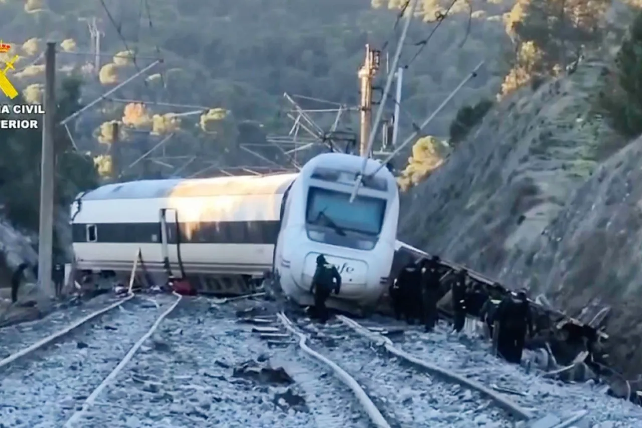Tragedia en Vía Pública: 39 vidas perdidas en desastre ferroviario en España